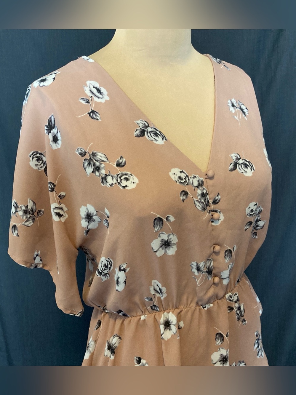 Vintage 90s Sienna Sky Floral Peplum V‑Neck Blouse in Dusty Pink - Picture 5 of 12